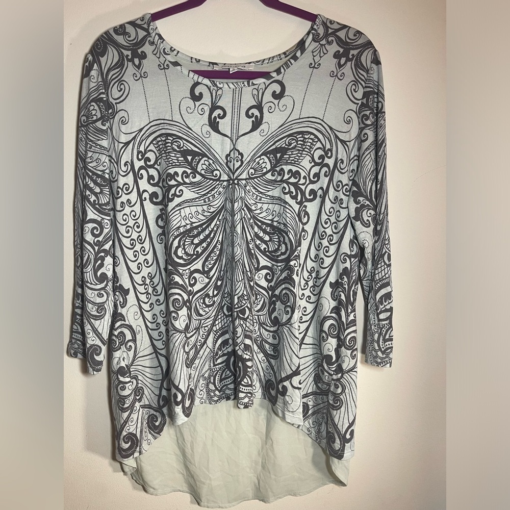 Rose + Olive 3/4 Sleeve & Split Back Overlay Top   Size XL. EUC